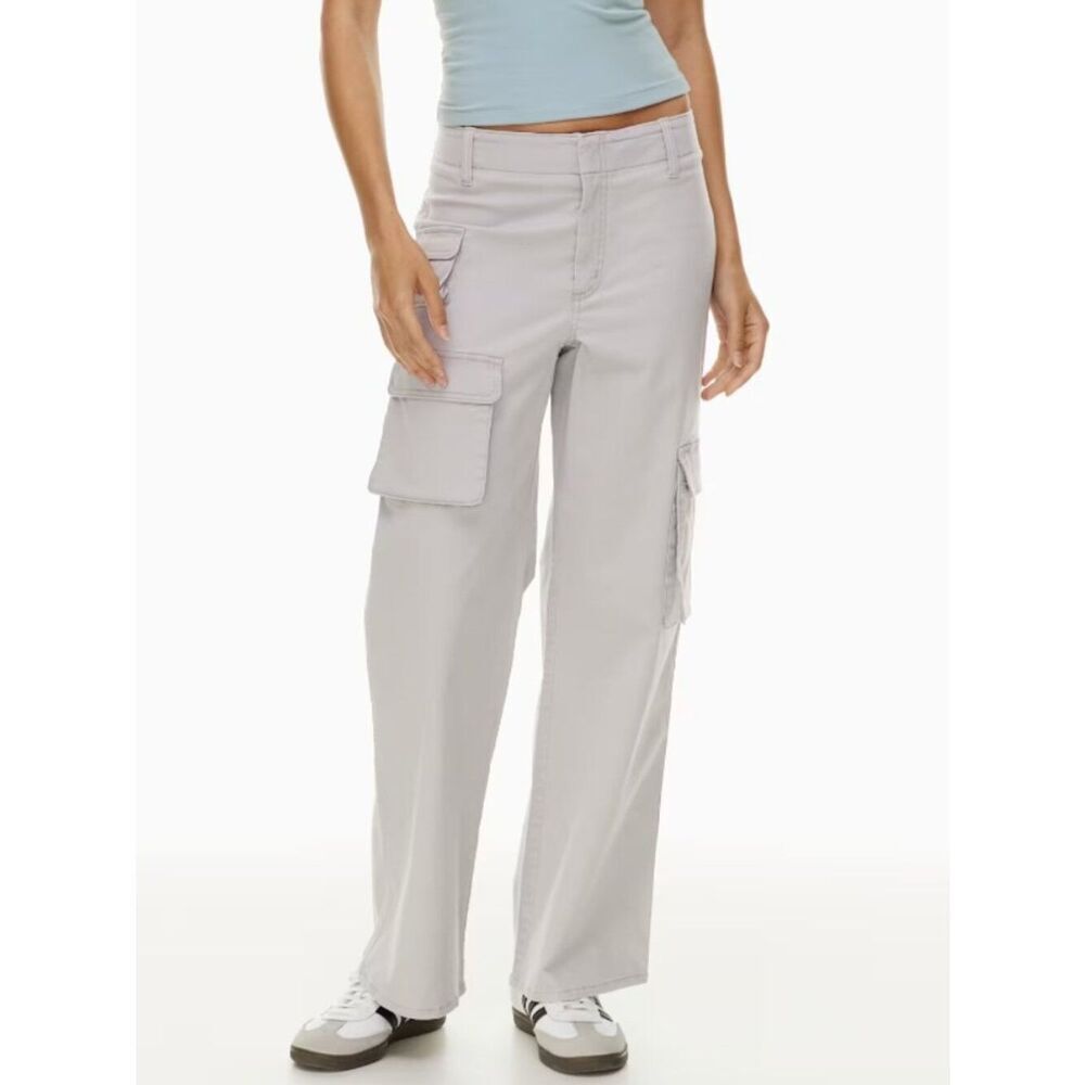 EUC Aritzia TNA Picture Cargo Pant High-rise twill cargo pants in Taupe Size 2